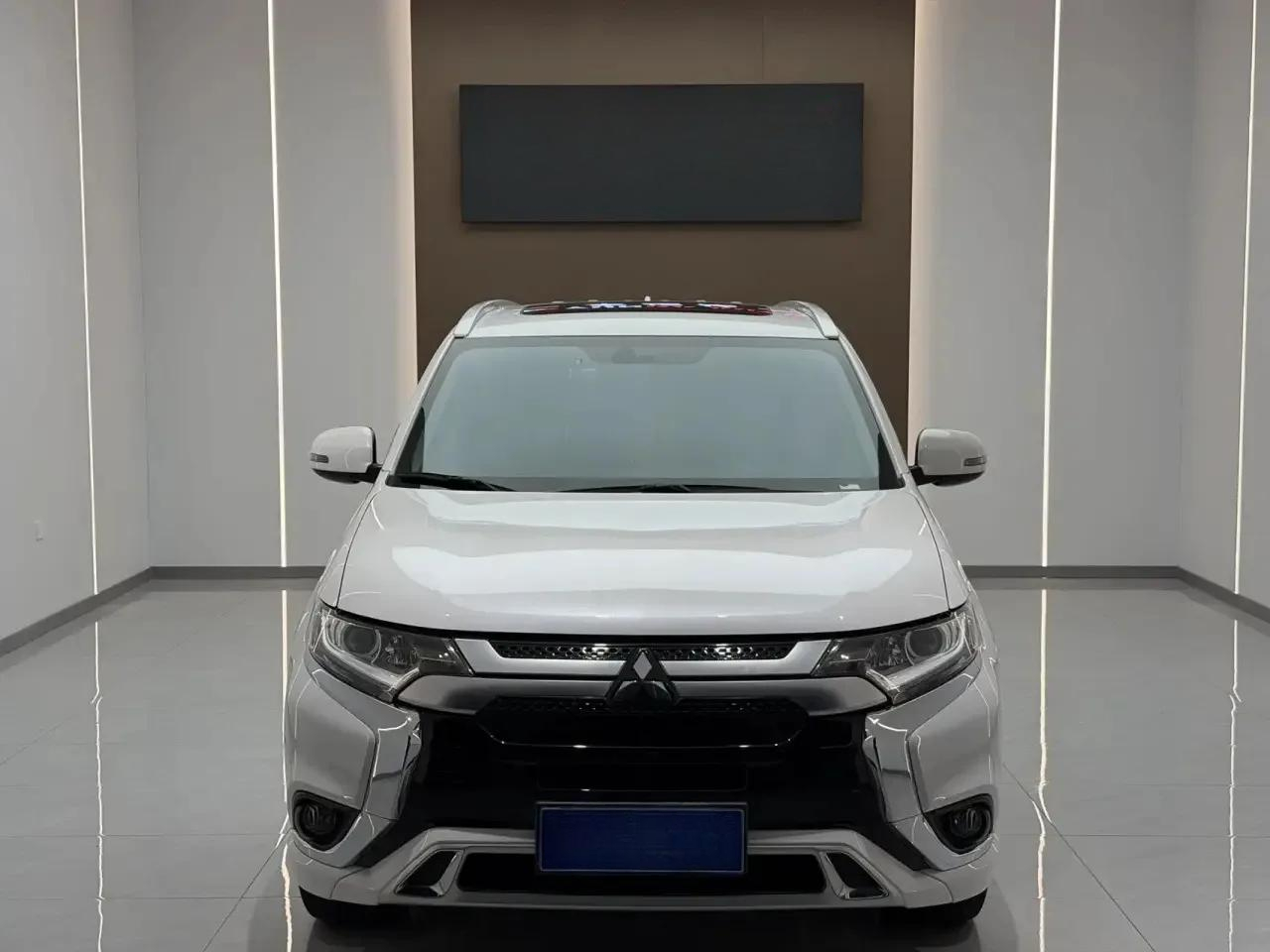 Mitsubishi Outlander — изображение 3