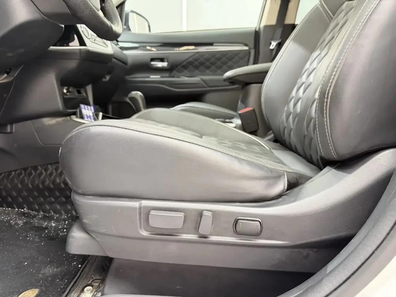Mitsubishi Outlander — изображение 15