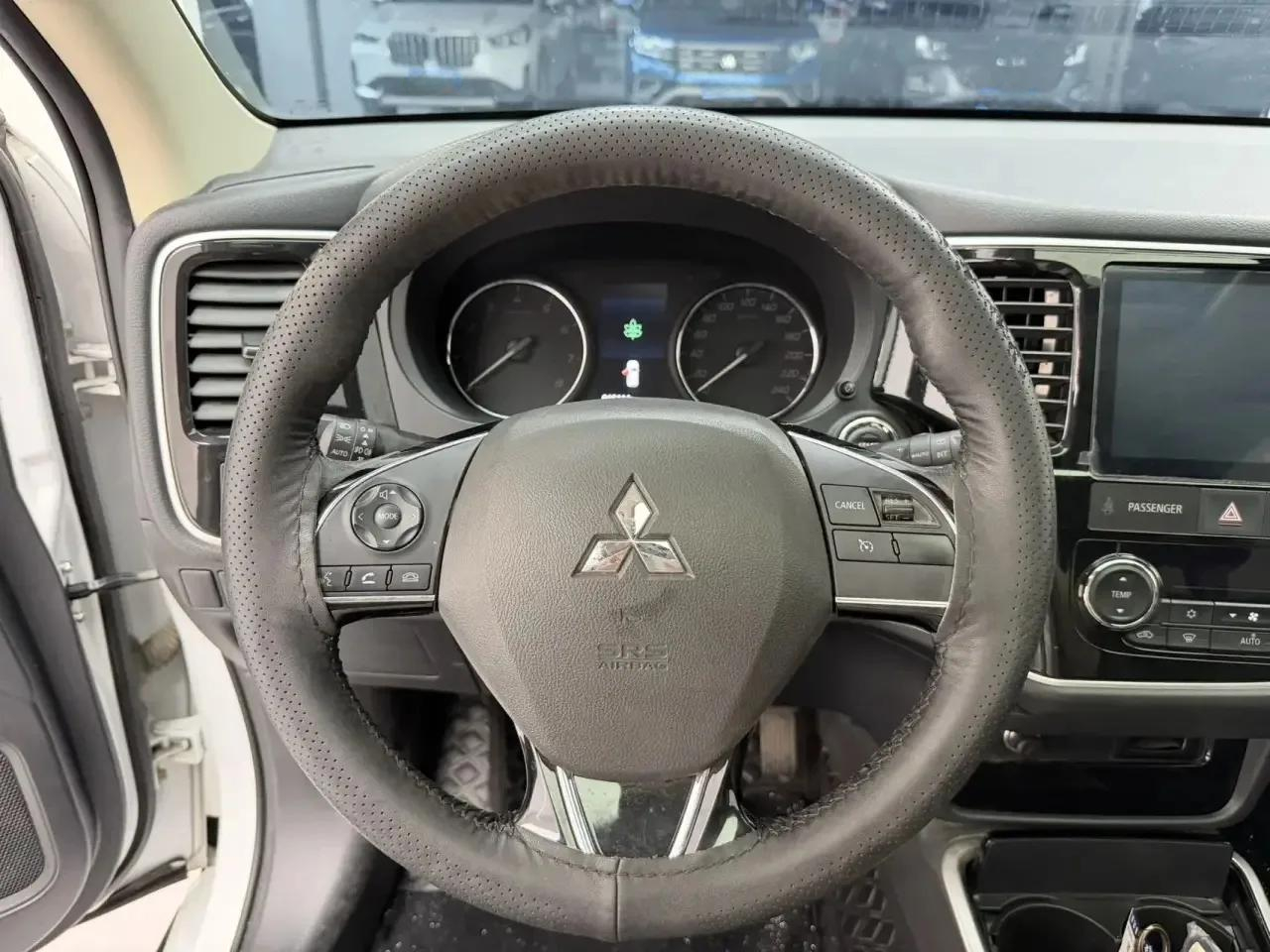 Mitsubishi Outlander — изображение 17